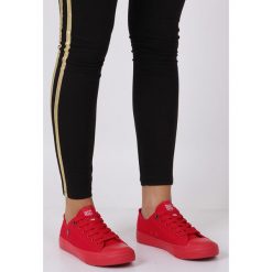 Czerwone trampki sznurowane big star aa274007ss19. Czerwone trampki i tenisówki damskie BIG STAR, bez wzorów, z materiału, na sznurówki. Za 129,99 zł.