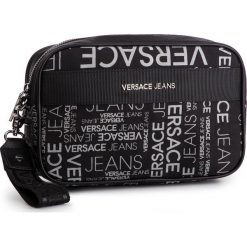 Kosmetyczka VERSACE JEANS - E1YTBB2B 71117 M06. Czarne kosmetyczki męskie Versace Jeans, bez wzorów, z jeansu. W wyprzedaży za 259,00 zł.