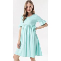 Miętowa Sukienka Callarinda. Zielone sukienki damskie Born2be, na lato, xl, bez wzorów, bez kołnierzyka, bez rękawów. W wyprzedaży za 69,99 zł.