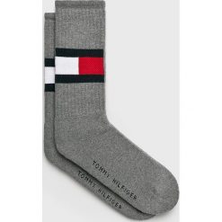 Tommy Hilfiger - Skarpety. Niebieskie skarpetki męskie TOMMY HILFIGER, bez wzorów, z elastanu. Za 49,90 zł.