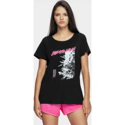 T-shirt damski. T-shirty damskie l, bez wzorów, z bawełny, bez kołnierzyka. W wyprzedaży za 39,99 zł.