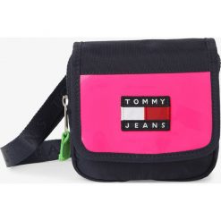 Tommy Jeans - Damska torebka na ramię, czarny. Czarne torebki klasyczne damskie Tommy Jeans, w paski, z jeansu, eleganckie, na ramię, bez dodatków. Za 399,95 zł.