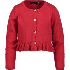 Blue Seven - Sweter dziecięcy 92-128 cm. Niebieskie swetry dziewczęce Blue Seven, bez wzorów, z bawełny, z okrągłym kołnierzem, z krótkim rękawem, krótkie, bez kaptura. W wyprzedaży za 49,90 zł.