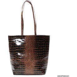 Torba skórzana CHR B 10052. Brązowe torebki klasyczne damskie marki Pakamera, ze skóry, na ramię. Za 239,00 zł.