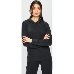 Under Armour - Bluza. Czarne bluzy damskie z kapturem marki Under Armour, s, z aplikacjami, z elastanu. Za 259,90 zł.