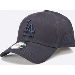 New Era - Czapka League Essential La Dodgers. Niebieskie czapki męskie marki New Era. W wyprzedaży za 79,90 zł.