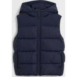 Mango Kids - Bezrękawnik dziecięcy Americv7 110-164 cm. Żółte kurtki chłopięce Mango Kids, bez wzorów, z poliesteru, z kapturem. Za 89,90 zł.