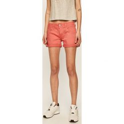 Pepe Jeans - Szorty. Różowe szorty damskie Pepe Jeans, s, bez wzorów, z elastanu, casualowe. W wyprzedaży za 179,90 zł.