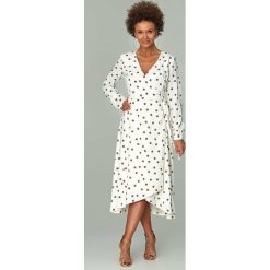 Sukienka Diana. Sukienki damskie BOMBSHE, bez wzorów, eleganckie, bez kołnierzyka, bez rękawów, kopertowe. Za 429,00 zł.