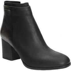 BOTKI KANIOWSKI K-2941. Czarne botki damskie Kaniowski, bez obcasa, bez zapięcia. Za 219,99 zł.