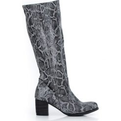 Wsuwane kozaki na słupku - skóra naturalna - model 154 - kolor czarny wąż. Czarne kozaki damskie Zapato, do pracy, na lato, ze skóry, biznesowe, na wysokim obcasie, na obcasie, bez zapięcia. Za 499,00 zł.