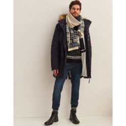 SZALIK MĘSKI. Niebieskie szaliki męskie marki Top Secret, na zimę, z dzianiny. W wyprzedaży za 24,99 zł.