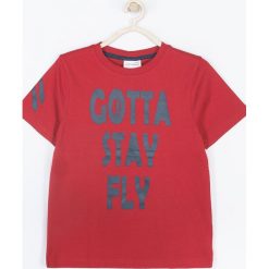 Coccodrillo - T-shirt dziecięcy 92-146 cm. Czerwone t-shirty chłopięce COCCODRILLO, z nadrukiem, z dzianiny, bez rękawów. W wyprzedaży za 27,90 zł.
