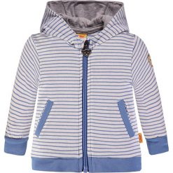 Bluza w kolorze niebiesko-szarym. Niebieskie bluzy chłopięce rozpinane marki Steiff, z aplikacjami. W wyprzedaży za 99,95 zł.