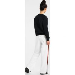 Bluzy rozpinane damskie: Nike Sportswear RALLY CREW LOGO Bluza black