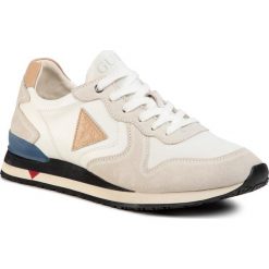 Sneakersy GUESS - New Glorym FM5NGL LEA12 SAND. Brązowe sneakersy męskie Guess, na co dzień, z aplikacjami, z zamszu, eleganckie, bez zapięcia. W wyprzedaży za 359,00 zł.