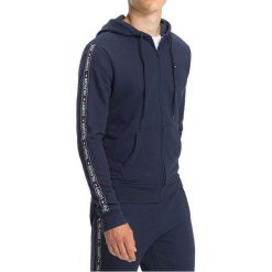 Tommy Hilfiger UM0UM00708 -416 UM0UM00708 LS HWK (Rozmiar L). Bluzy męskie TOMMY HILFIGER, s, bez wzorów, z dzianiny, z kapturem, bez rękawów, z kapturem. W wyprzedaży za 270,00 zł.