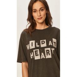 Answear - T-shirt. Czarne bluzki damskie ANSWEAR, s, z nadrukiem, z bawełny, casualowe, z okrągłym kołnierzem, z krótkim rękawem. W wyprzedaży za 49,90 zł.