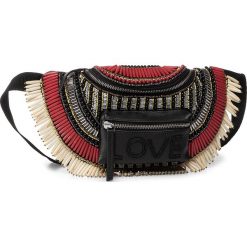 Saszetka nerka DESIGUAL - 20SAXA35 3136. Czarne nerki damskie Desigual, bez wzorów, ze skóry ekologicznej, młodzieżowe, bez dodatków. W wyprzedaży za 279,00 zł.