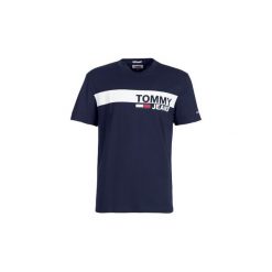T-shirty z krótkim rękawem Tommy Jeans TJM ESSENTIAL. Niebieskie t-shirty męskie marki Tommy Jeans, s, bez wzorów, z jeansu, bez kołnierzyka, krótkie. Za 129,00 zł.