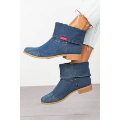 Niebieskie botki jezzi wiosenne jeansowe asa142-7a. Niebieskie botki damskie Jezzi, na wiosnę, z jeansu, bez obcasa, bez zapięcia. Za 138,99 zł.