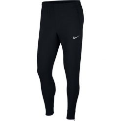 Spodnie Nike Therma Essential Pants M Czarne. Czarne spodnie męskie Nike, m, bez wzorów, sportowe. Za 149,99 zł.