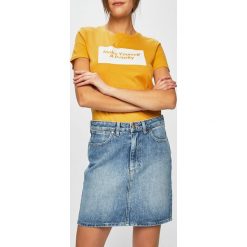 Wrangler - Spódnica. Niebieskie spódniczki damskie marki Wrangler, s, bez wzorów, z bawełny, mini, ołówkowe. Za 259,90 zł.