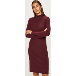 Vero Moda - Sukienka. Szare sukienki damskie Vero Moda, na co dzień, s, bez wzorów, z poliesteru, casualowe, z okrągłym kołnierzem, z długim rękawem, długie, midi, proste. Za 189,90 zł.