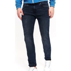 Spodnie denimowe slim fit. Spodnie męskie Top Secret, na co dzień, na lato, m, bez wzorów, z jeansu, klasyczne. W wyprzedaży za 89,99 zł.