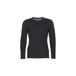 T-shirty z długim rękawem Sisley FASTYNU. Czarne t-shirty męskie marki Sisley, s, bez wzorów, bez kołnierzyka, długie. Za 135,20 zł.