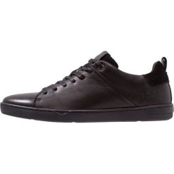 Björn Borg KENDRICK POLISH Sneakersy niskie black. Czarne trampki męskie Björn Borg, bez zapięcia. Za 459,00 zł.