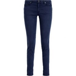 Spodnie materiałowe iBlues Lia 71311392. Niebieskie spodnie damskie iBlues, bez wzorów, z elastanu. W wyprzedaży za 299,00 zł.