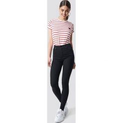 Levi's Jeansy Mile High Super Skinny Black Galaxy - Black. Czarne jeansy damskie Levi's®, s, bez wzorów, z jeansu, z podwyższonym stanem. Za 404,95 zł.