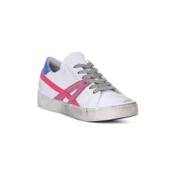 Buty At Go GO GALAXY FRAGOLA. Różowe trampki i tenisówki damskie At Go, bez wzorów, bez zapięcia. Za 317,46 zł.