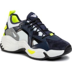 Sneakersy Emporio Armani X4X286 XM243 N982. Niebieskie sneakersy męskie Emporio Armani, bez wzorów, bez zapięcia. W wyprzedaży za 739,00 zł.
