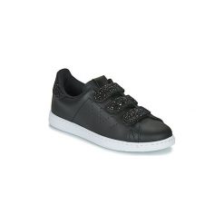 Buty Victoria TENIS VELCRO. Czarne trampki i tenisówki damskie Victoria, bez wzorów, bez zapięcia. Za 299,00 zł.