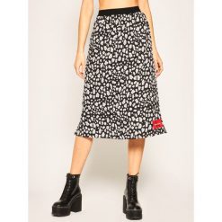 Spódnica trapezowa Calvin Klein Jeans J20J213069. Czarne spódniczki damskie Calvin Klein Jeans, s, bez wzorów, z lyocellu, midi, trapezowe. W wyprzedaży za 359,00 zł.