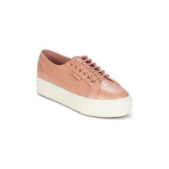 Buty Superga 2790 F GL W EMB COCCO. Różowe trampki i tenisówki damskie Superga, bez wzorów, bez zapięcia. Za 351,20 zł.