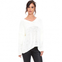Sweter "Igal" w kolorze kremowym. Białe swetry klasyczne damskie marki Cosy Winter, s, ze splotem, z asymetrycznym kołnierzem. W wyprzedaży za 159,95 zł.