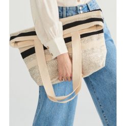 Torba typu shopper - Złoty. Żółte torby damskie na zakupy marki Reserved, bez wzorów, bez dodatków. Za 79,99 zł.