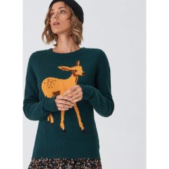 Sweter z sarną - Zielony. Zielone swetry damskie House, s, bez wzorów, bez rękawów, bez kaptura. Za 89,99 zł.