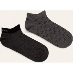 Calvin Klein - Skarpetki (2-pack). Białe skarpetki męskie Calvin Klein, bez wzorów, z elastanu. W wyprzedaży za 49,90 zł.