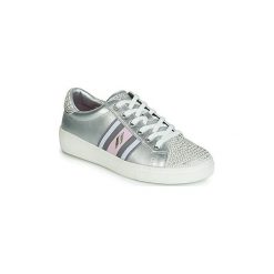 Buty Skechers GOLDIE. Szare trampki i tenisówki damskie Skechers, bez wzorów, bez zapięcia. Za 259,00 zł.