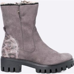 Tamaris - Botki. Szare buty zimowe damskie Tamaris, z materiału, z okrągłym noskiem. W wyprzedaży za 99,90 zł.