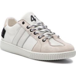 Sneakersy DIESEL - S-Millenium Lc Y01841 PR633 T1015 Star white. Szare sneakersy męskie Diesel, na co dzień, bez wzorów, ze skóry, klasyczne, bez zapięcia. W wyprzedaży za 309,00 zł.