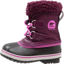 Sorel YOOT PAC Śniegowce purple dahlia/foxglove. Fioletowe kozaki dziewczęce Sorel, z tworzywa sztucznego. Za 299,00 zł.