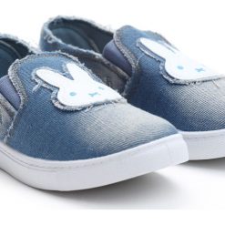 Niebieskie Slip On Rabbit's Carrot. Niebieskie trampki dziewczęce Born2be, bez wzorów, z materiału, bez zapięcia. Za 24,99 zł.