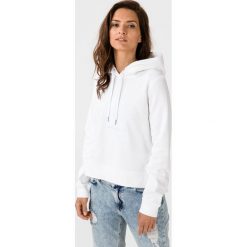 Calvin Klein Monogram Bluza Biały. Białe bluzy damskie Calvin Klein, s, z haftami, z bawełny, bez rękawów, bez kaptura. Za 566,95 zł.