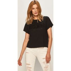 Moschino Underwear - T-shirt. Czarne topy damskie Moschino Underwear, s, z nadrukiem, z elastanu, z okrągłym kołnierzem. W wyprzedaży za 499,90 zł.