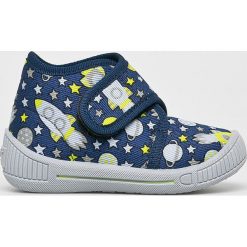 Superfit - Trampki dziecięce. Niebieskie trampki chłopięce marki Superfit, bez wzorów, z gumy, z okrągłym noskiem, bez zapięcia. W wyprzedaży za 89,90 zł.